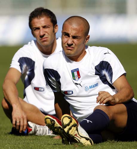 任背后的原 任背后的原